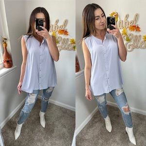 Ann Taylor Pretty in periwinkle star pattern sleeveless button down size XL